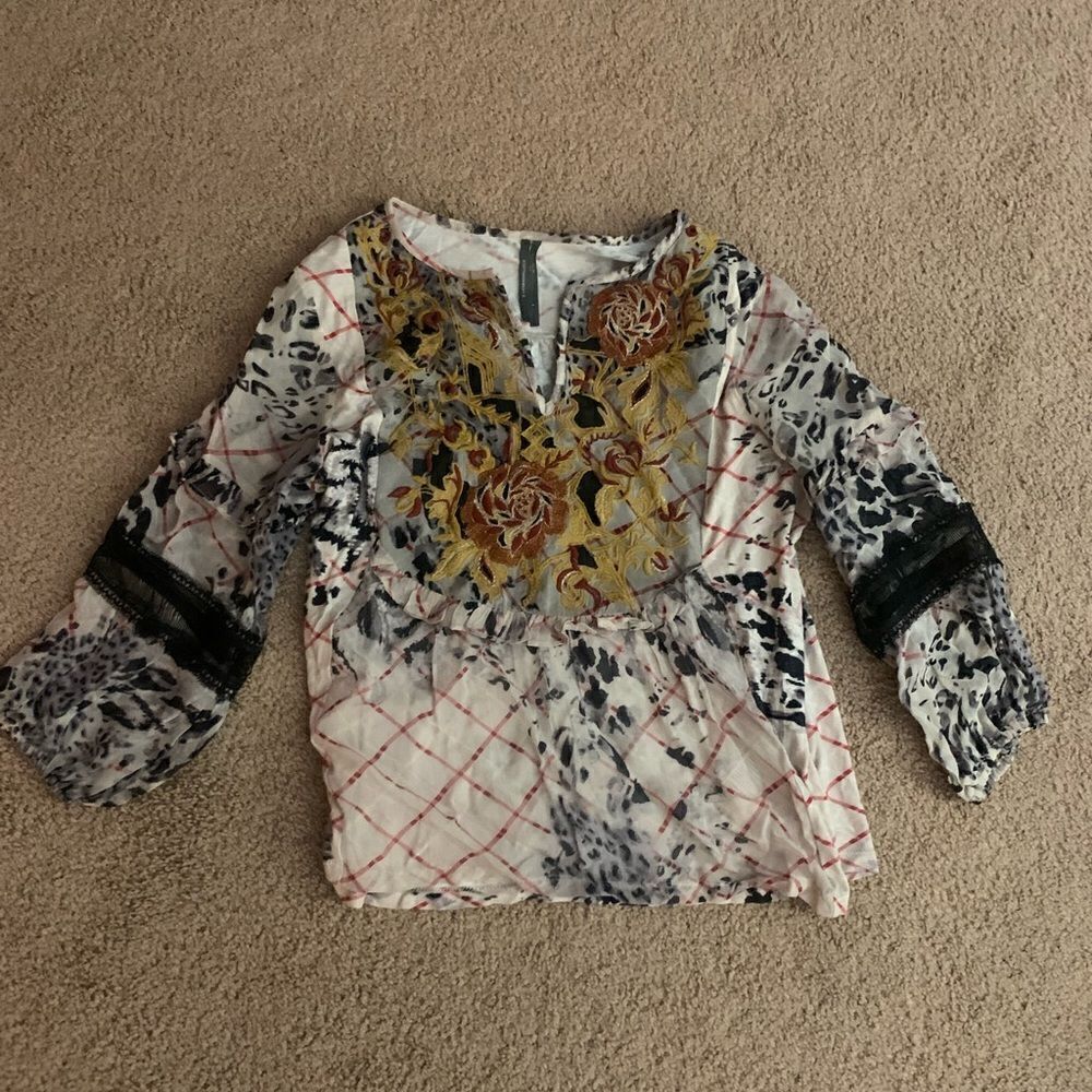 Anthropologie shirt size small